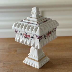Vintage Westmoreland Milk Glass Wedding Pattern Pedestal Candy Box Hand Painted